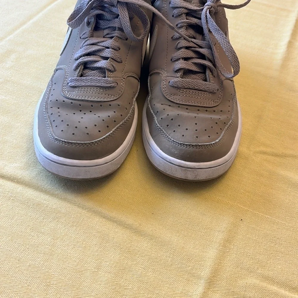 Nike kidsGray Sneakers size 7 US